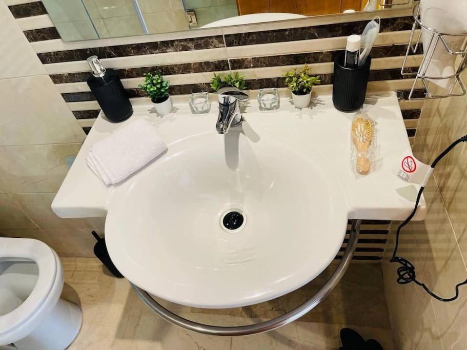 A 2 Minutes De Casa Finance City, Appartement Avec 2 Chambres Casablanca Kültér fotó
