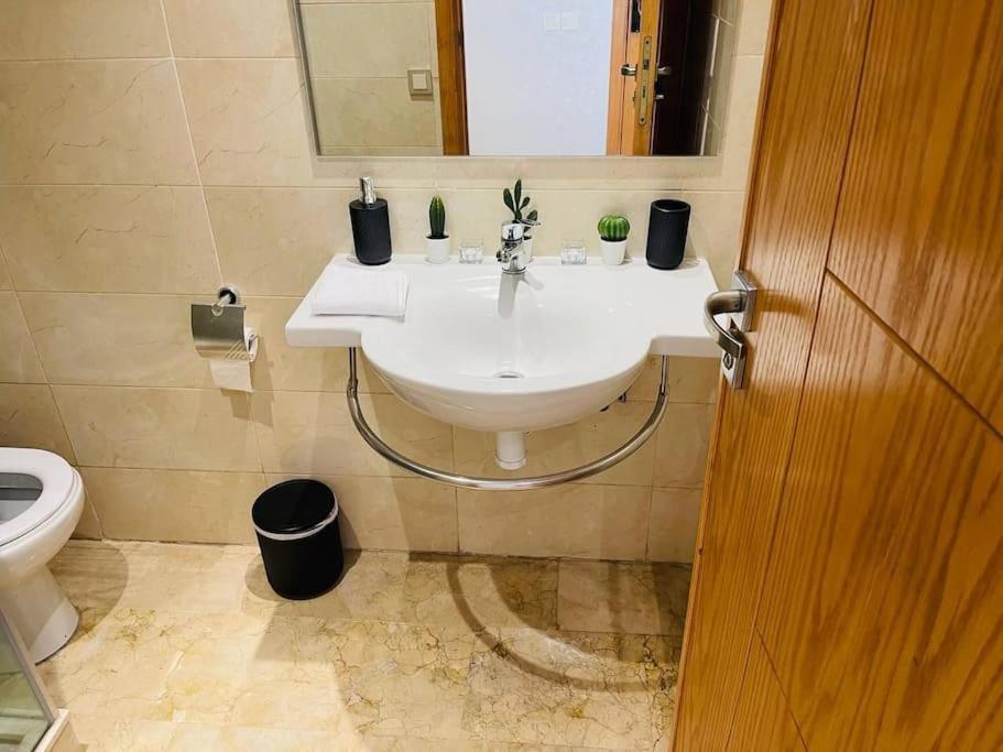 A 2 Minutes De Casa Finance City, Appartement Avec 2 Chambres Casablanca Kültér fotó